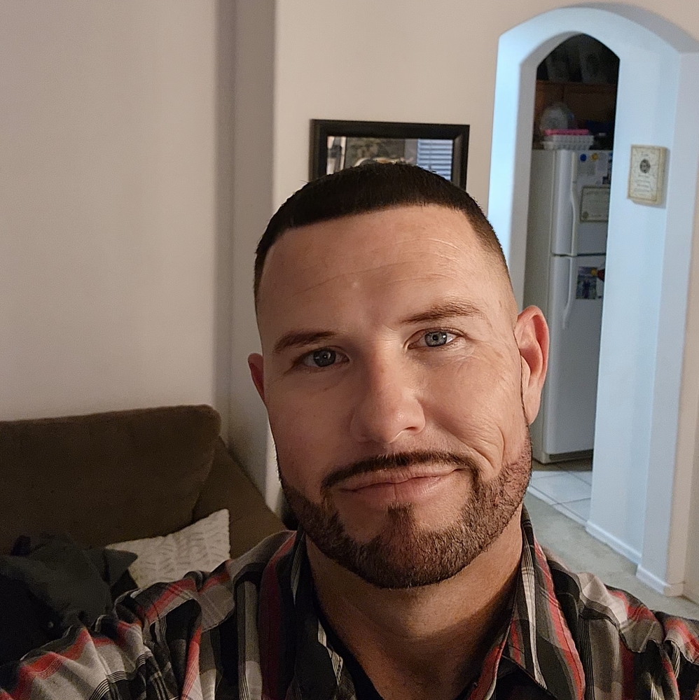 Meet your Posher, Justin